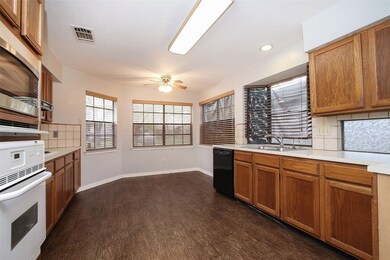 8611 Sparkling Springs Dr, Houston, TX 77095 - photo 7