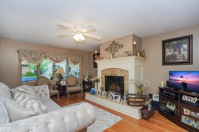 50 Ridgecrest Ave, Staten Island, NY 10312 - photo 5