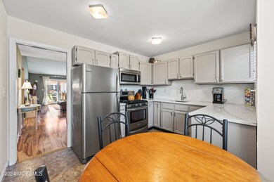 Kitchen 4