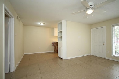 3702 Flora St unit 10, Houston, TX 77006 - photo 2