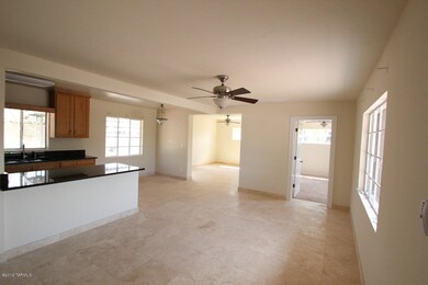 Living-to-Kitchen