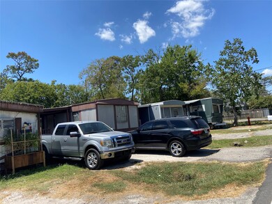 14002 Eagle Pass St unit 5, Houston, TX 77015 - photo 4