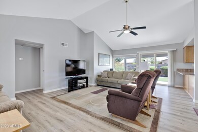 1423 E Todd Dr-5