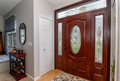 27029 Glenside Ln, Olmsted Falls, OH 44138 - photo 5