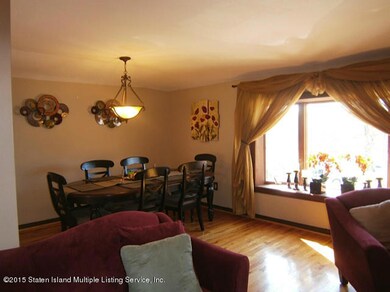 45 Luke Ct, Staten Island, NY 10306 - photo 3