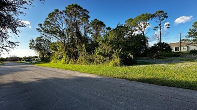 972 Seneca Ave, Sebastian, FL 32958 - photo 2