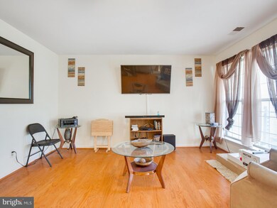 9266 Cardinal Forest Ln unit 101, Lorton, VA 22079 - photo 4