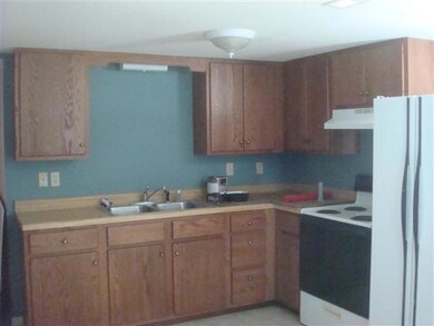 Kitchen lower 4700 Orchard