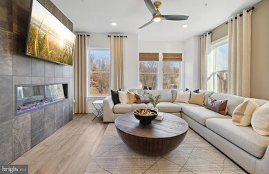 2002 Henson Norris St, Rockville, MD 20850 - photo 6