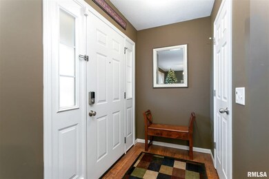 5065 N Sturdevant St, Davenport, IA 52806 - photo 2