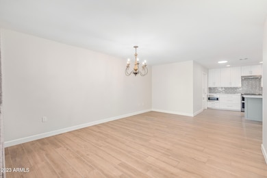 10327 W Ocotillo Dr, Sun City, AZ 85373 - photo 5