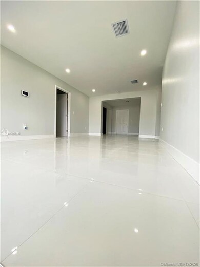 21840 SW 112th Ave, Miami, FL 33170 - photo 4