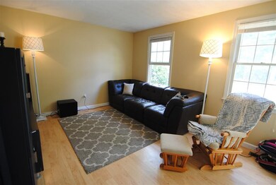 6 Foxmoor Cir unit U143, Nashua, NH 03063 - photo 2