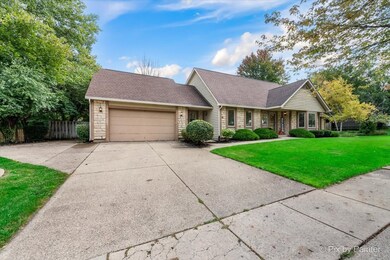610 Lund Ln, Batavia, IL 60510 - photo 2