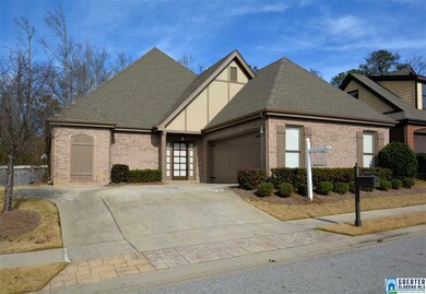 Garden home is in desirable neighborhood