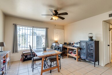 Queen Palm Cir-7