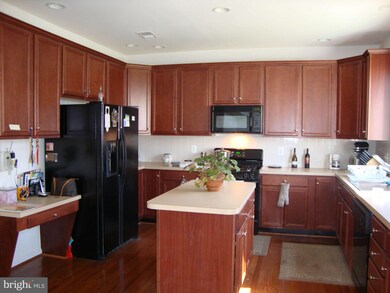 25947 Talmont Dr, Chantilly, VA 20152 - photo 7