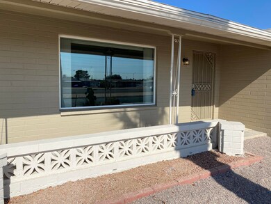 Front Porch 5422 E Univ