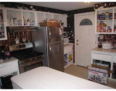 28 Valrene St, Coventry, RI 02816 - photo 5