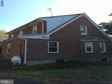 500 Niantic Rd, Barto, PA 19504 - photo 4