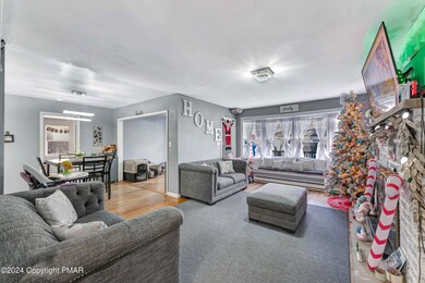 110 Linden Loop, Pocono Summit, PA-07