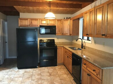 47 Parkwood Dr, Hamlin, PA 18427 - photo 2