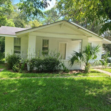 402 Coweta Ave N, Douglas, GA 31533 - photo 2