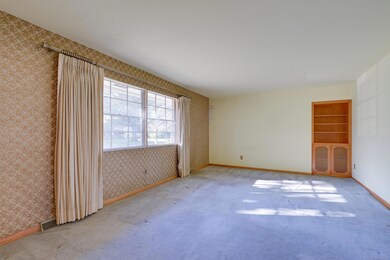 Living Room-007-023-3000x2000