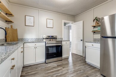 218 W Heron St, Denison, TX 75020 - photo 7