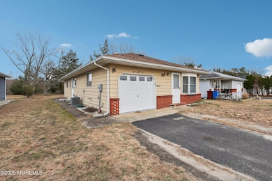 192 Charlotteville Dr S, Toms River, NJ 08757 - photo 3