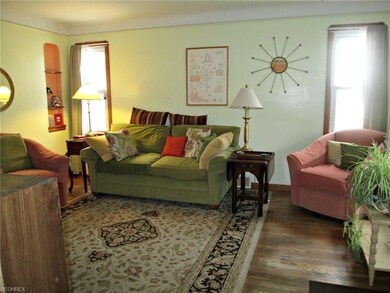 Wood floors, three windows for good light and buil