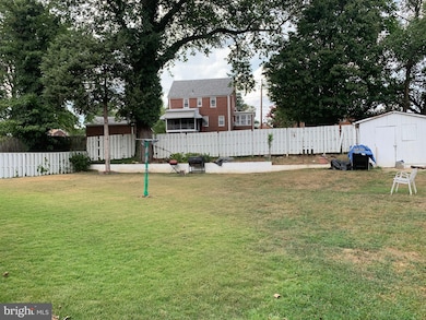 5916 Chillumgate Rd, Hyattsville, MD 20782 - photo 6