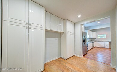 651 Range Rd pict-9
