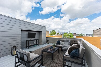 Oversized, private roof terrace on the fourth floo