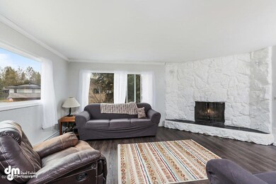 Living Room MS_73939-SMALL