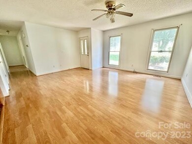 336 Millsaps Rd, Statesville, NC 28625 - photo 5