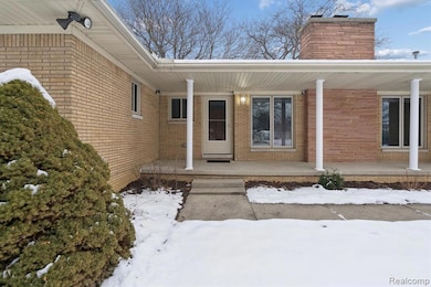 7127 Meadowvue Dr, Grand Blanc, MI 48439 - photo 5