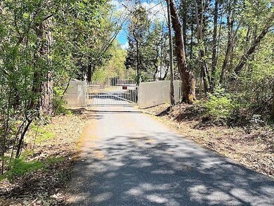 4211 Azalea Dr, Grants Pass, OR 97526 - photo 2