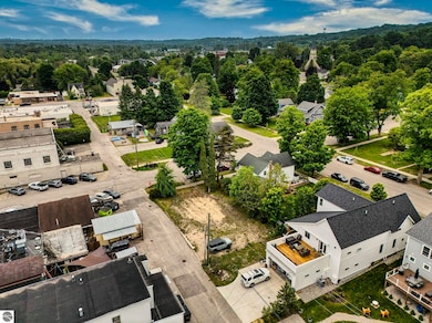 112 W Madison Ave, Suttons Bay, MI 49682 - photo 2