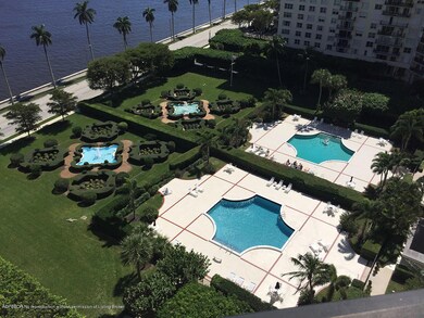 03 Balcony View Pool
