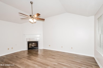 003-photo-living-room-14915426