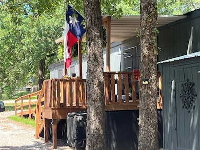 126 Briar Oaks Dr, Azle, TX 76020 - photo 3