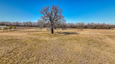 1140 Paradise Pkwy, Poolville, TX 76487 - photo 7