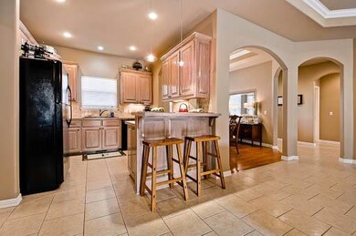 Kitchen. KITCHEN IS NEWLY REFINISHED