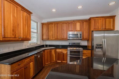 73 Railroad Place unit 302, Saratoga Springs, NY 12866 - photo 6