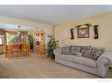 7218 Balla Dr, North Tonawanda, NY 14120 - photo 2