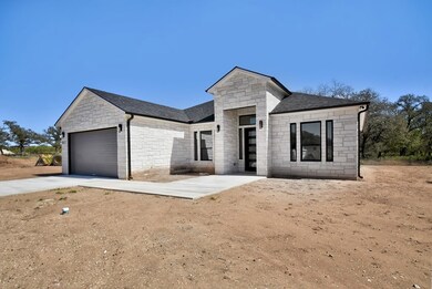 643 Grace Ln, Fredericksburg, TX 78624 - photo 3