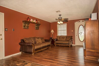 10_Living Room