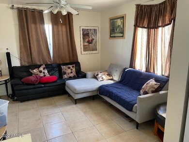 Willetta Living R