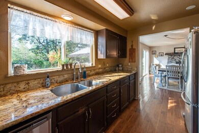 375 Connie Ln, Merlin, OR 97532 - photo 5